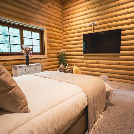 Aspen Lodge, Amazing New Log Cabin With Hot Tub - Sleeps 6 - Felmoor Park Morpeth Chambre photo