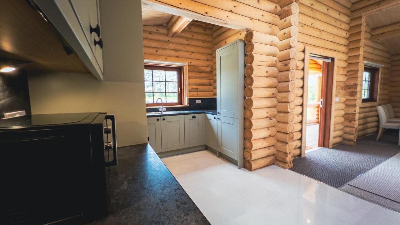 Aspen Lodge, Amazing New Log Cabin With Hot Tub - Sleeps 6 - Felmoor Park Morpeth Extérieur photo