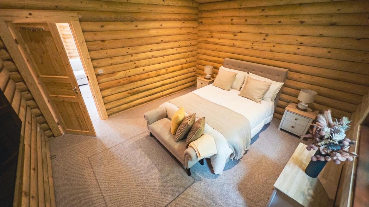 Aspen Lodge, Amazing New Log Cabin With Hot Tub - Sleeps 6 - Felmoor Park Morpeth Extérieur photo