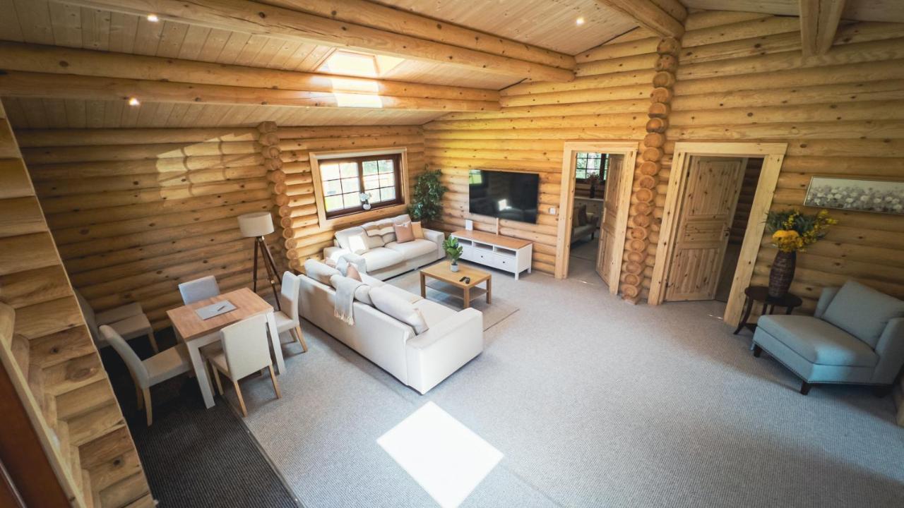 Aspen Lodge, Amazing New Log Cabin With Hot Tub - Sleeps 6 - Felmoor Park Morpeth Extérieur photo