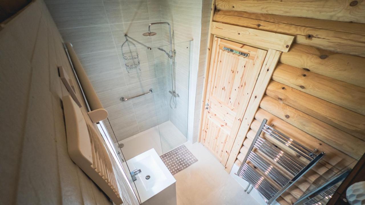 Aspen Lodge, Amazing New Log Cabin With Hot Tub - Sleeps 6 - Felmoor Park Morpeth Extérieur photo