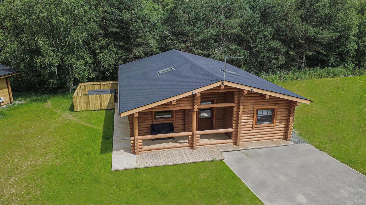 Aspen Lodge, Amazing New Log Cabin With Hot Tub - Sleeps 6 - Felmoor Park Morpeth Extérieur photo